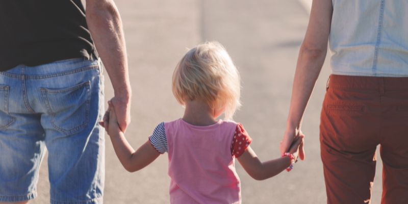 Bénéfices à l'arrêt pour les futurs parents